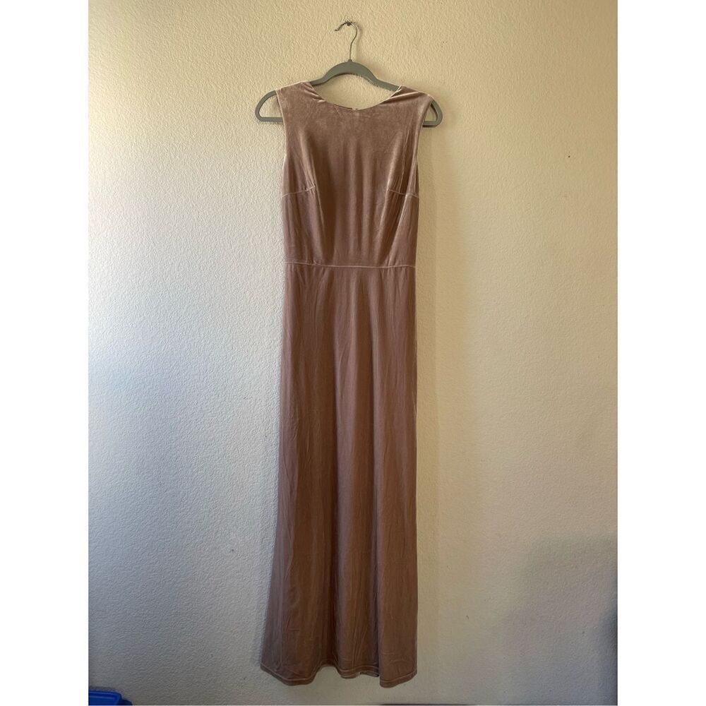Revelry‎ women’s velvet gown cut out back size 8